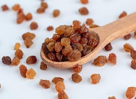 تصویر 3 از کشمش تیزابی ملایر مناسب مصرف روزانه خانواده و میان‌ وعده